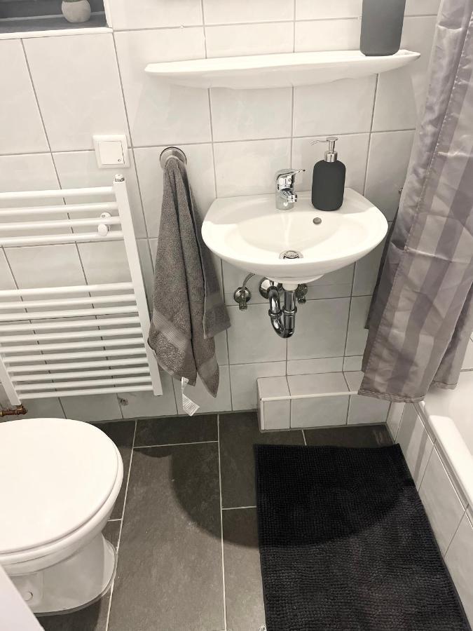 Gemuetliches Zentrales Apartment 2 Min Bis Du Hbf Дуйсбург Екстер'єр фото