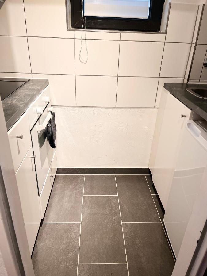 Gemuetliches Zentrales Apartment 2 Min Bis Du Hbf Дуйсбург Екстер'єр фото